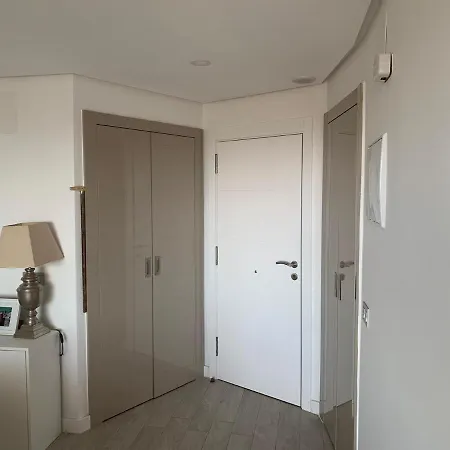 3 Bedroom With Sea View 8th Floor Appartamento *