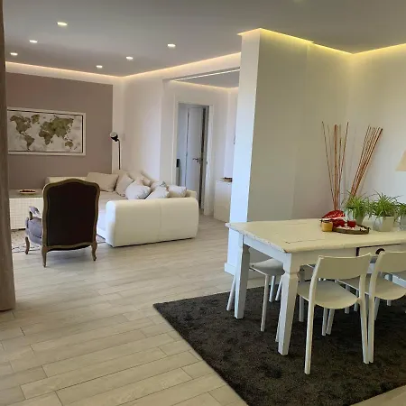 Appartamento 3 Bedroom With Sea View 8th Floor