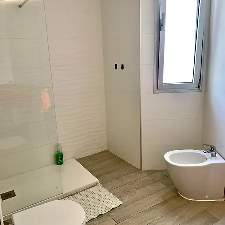3 Bedroom With Sea View 8th Floor